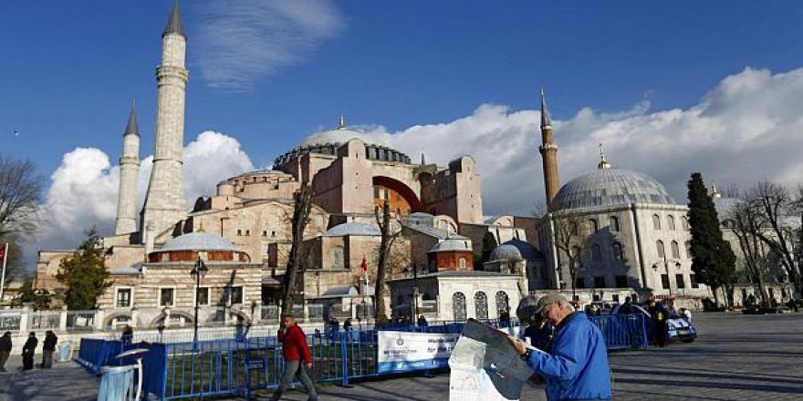 Serdana geştyarên biyanî bo Tirkiyê ji sedî 72 kêm bûye
