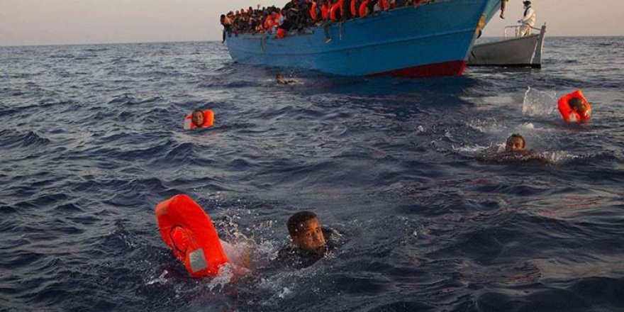 UNHCR: Îsal 900 koçber li Deryaya Spî mirine yan jî winda bûne