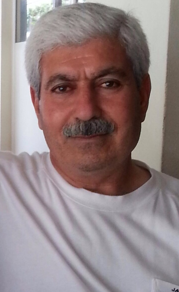 Carekê li eynikê binêrin
