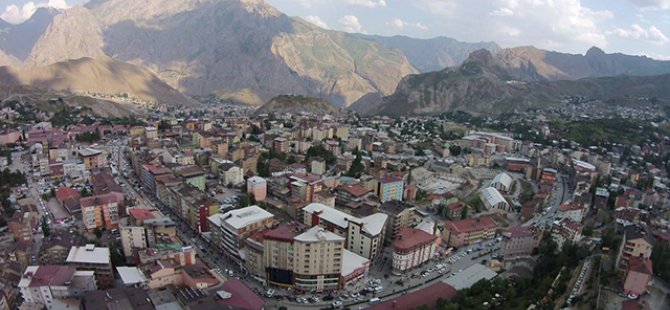 Heqarî: Esnaf dikanên xwe girtin