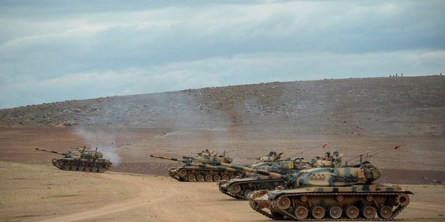 Artêşa Tirkiyê bargehên YPGê dide ber topan