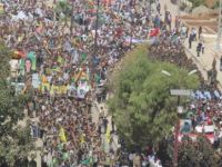 Xelkê Efrînê li hemberî êrişa topkirinên Tirkiyeyê meşiyan