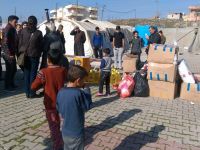 Jinên PAKa Amedê çûn serdana kampa kurdên Êzidî