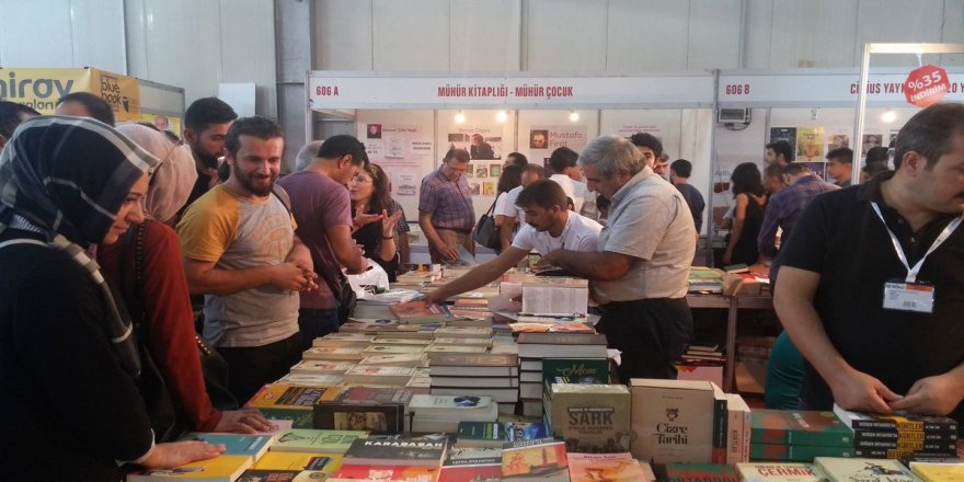 Li Bakurê Kurdistanê û Tirkîyê rêjeya pirtûkên bi Kurdî %10 zêde bûye
