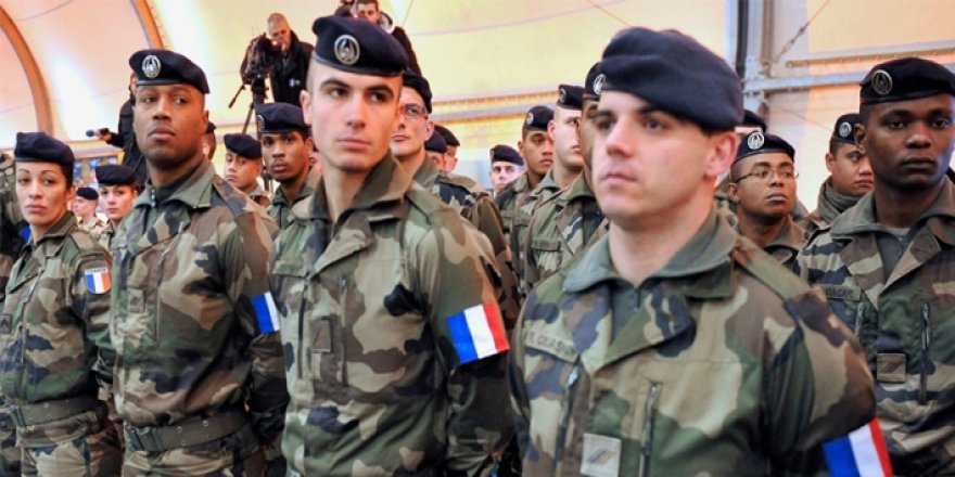 Fransa: Em hêzên xwe li Iraqê kêmtir nakin