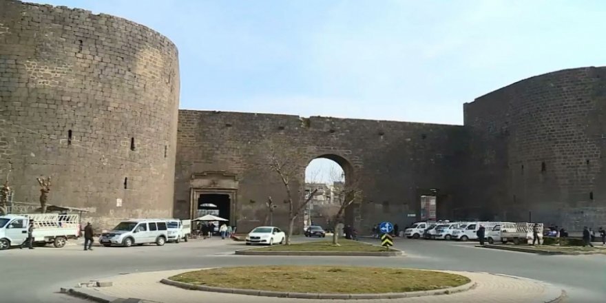 Erdheja Xarpêtê bandor li kelha Dîyarbekirê jî kir