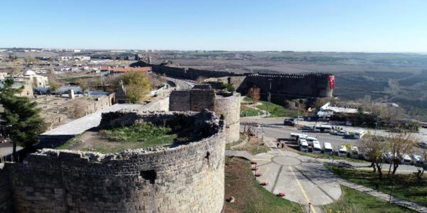 Piştî UNESCO rapor xwest, wezaret jî dixwaze pêkanînên li Sûrê li mewzûatê bîne