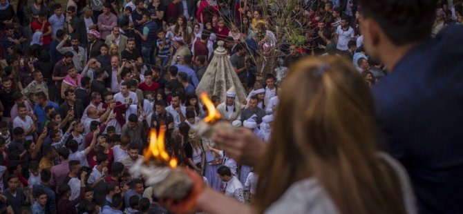 Kurdên êzidî Çarşema Sor pîroz dikin