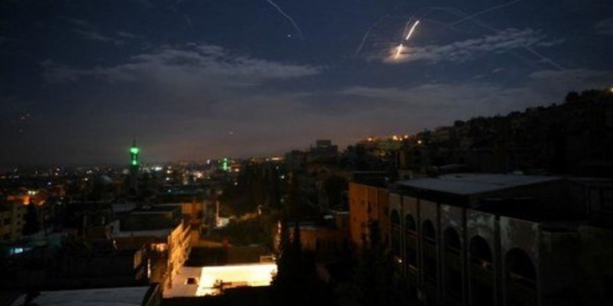 Îsraîlê xalên hêzên Îranê li Sûriyê bombebaran kirin