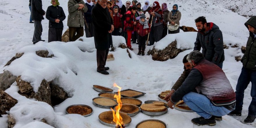 “ Ma Gaxanî reyde bawerî û kulturê xo bipawê”