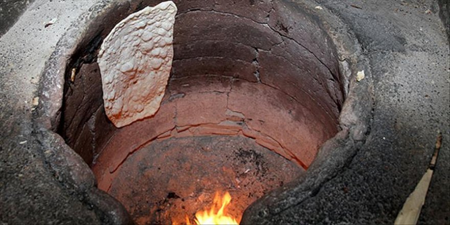 Wan – Pîrejinek di tendûrê de şewitî û can da