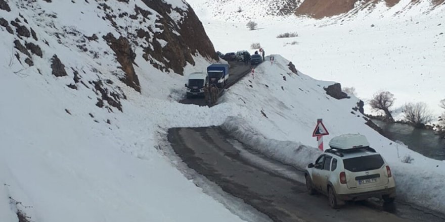 Mabênê Kanîreş û Çêrme de vewrêsî ra rayîrî qefilîyayî