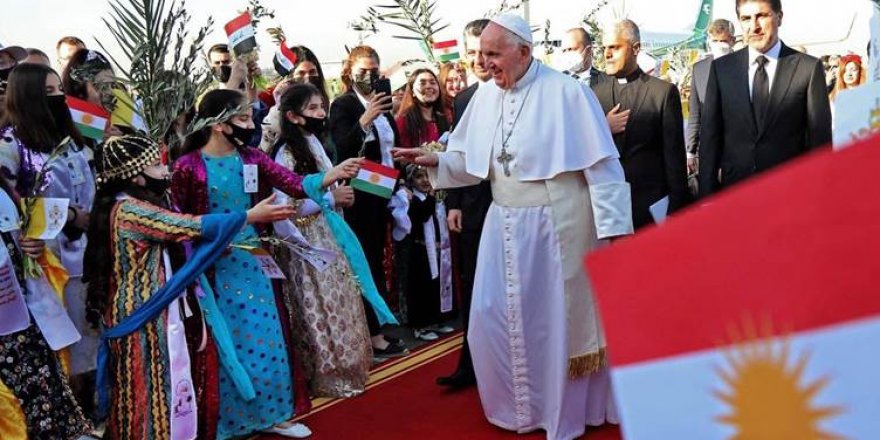 Papa Francis: Ji bo pêşwaziya germ spasiya gelê kurd dikim