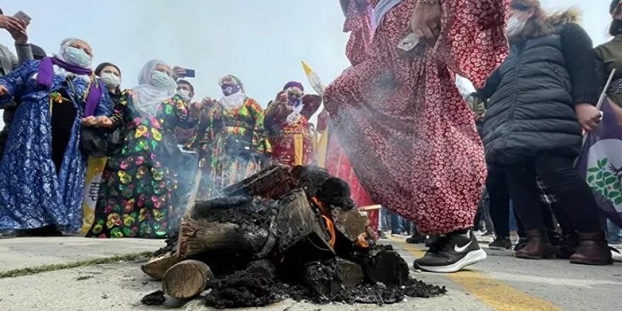 Kurd û Kurdistanî cejna Newrozê pîroz dikin