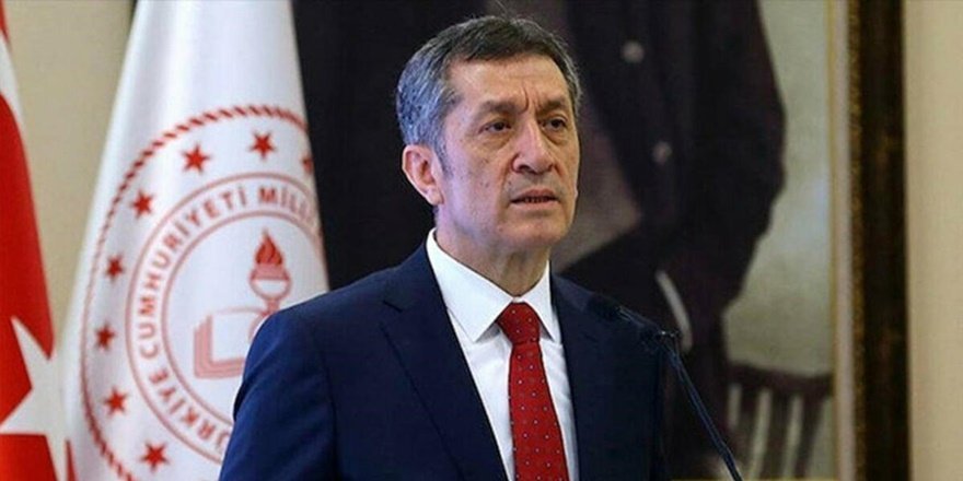 Zîya Selçûk: Ji xeynî Tirkî zimanekî din nabe!