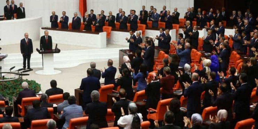 Tirkiye | Dosyayên rakirina parêzbendiya 20 parlamenteran gihîşt parlamento