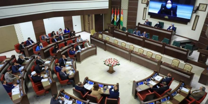 Şandeke Parlamentoya Kurdistanê serdana Fransayê dike