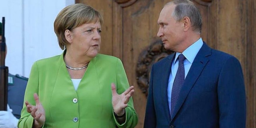 Merkel semedê krîzê koçberan Putinî ra hetkarî waşt