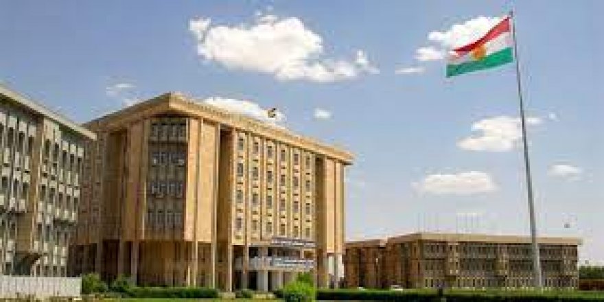 Parlamentoya Kurdistanê li ser du projeyasayan dicive
