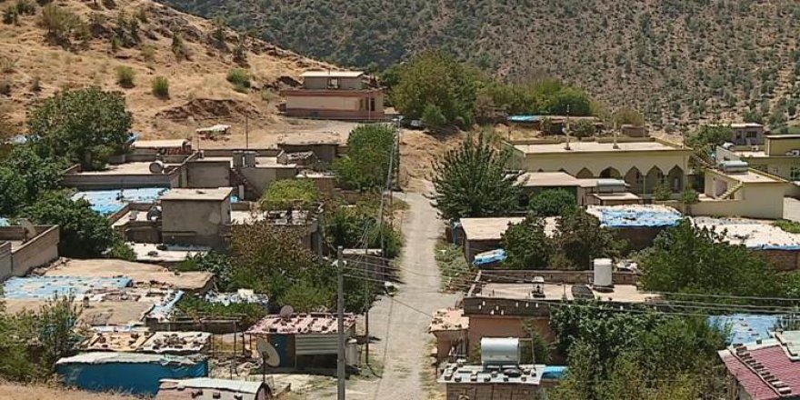 Tirkiye gundekî Başûrê Kurdistanê topbaran dike