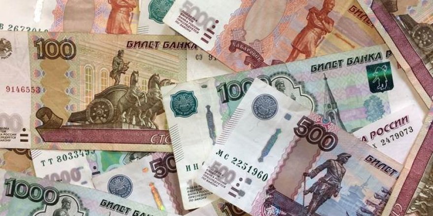 Rubleyê Rûsî li hember Dolarê Amerîkî %30 bihayê xwe ji dest da