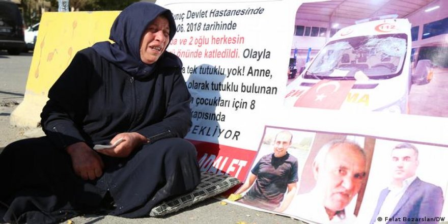 Bijîşkên Diyarbekirê Xelata Aştî, Dostanî û Demokrasiyê didin Emîne Şenyaşar