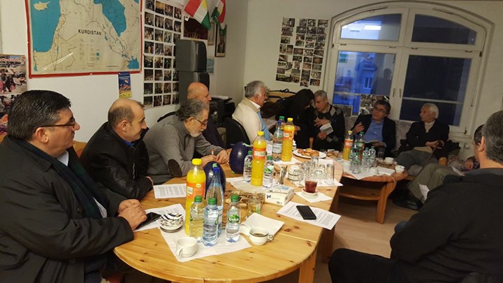 Serokê PAKê Mustafa Özçelik li Hamburgê li gel partî, dezgeh û şexsiyetên Kurdan civîya