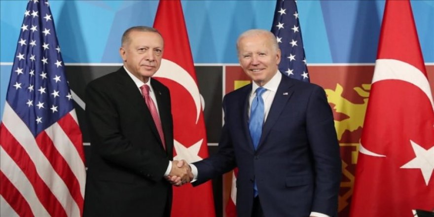 Biden û Erdogan civiyan