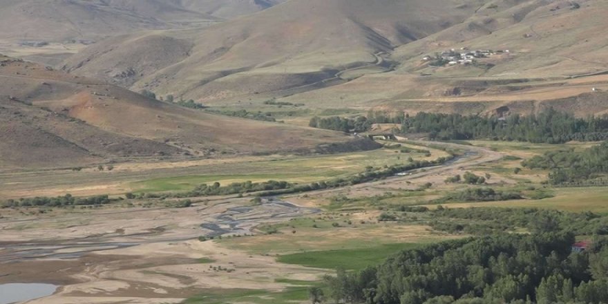 Seîd Veroj/ Tevgera Agirî û Tevkujîya Gelîyê Zîlan