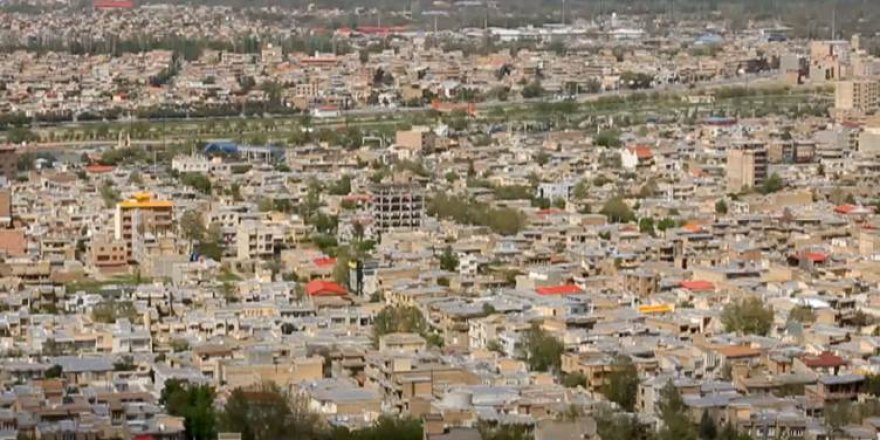 URMIYE: Polîs ji bo ku behsa Kurdan nekin, peymanan li çalakvanên Kurd dide dagirtin