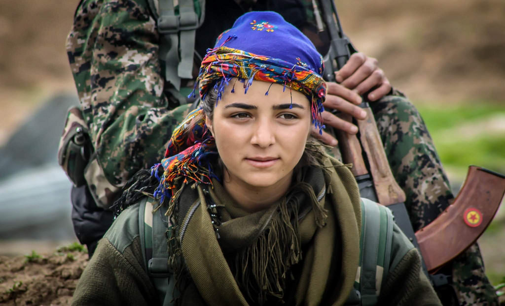 YPG: Şervanên me tu caran çekên kîmyewî bi kar neanîne