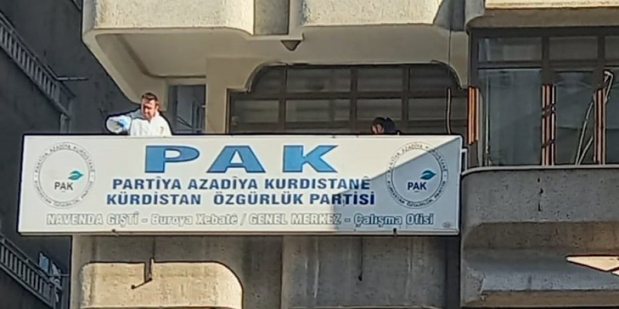 Li Diyarbekirê polîsan avêtin ser avahiyên PAK, PSK û Hereketa Azadî