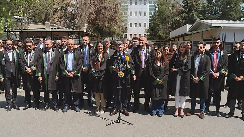 Baroya Diyarbekir di Roja Parêzeran de: Li Tirkiyê qada sivîl her ku diçe teng dibe