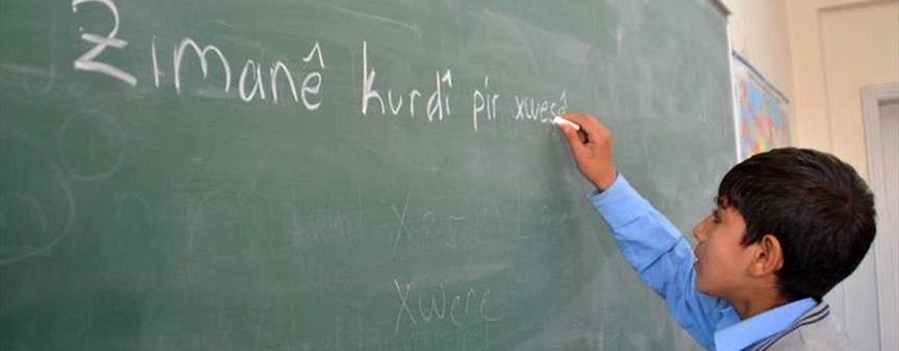 Xizmet bi zimanê kurdî şayenê xelatên herî mezin e!