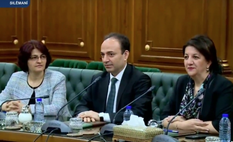 Şandeya HDPê bi YNKê re civiya