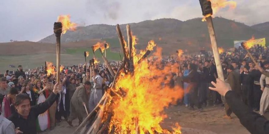 Li Ciwanroyê agirê Newrozê hat pêxistin