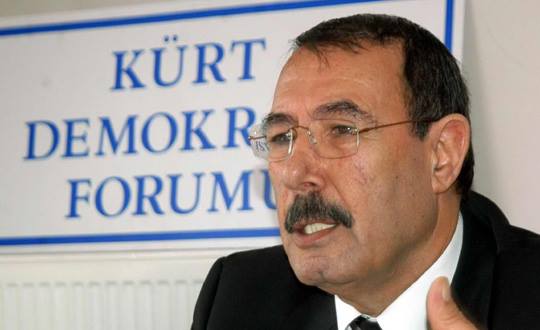 Di 2007ê de bi navê "Kurd Demokrasî Formu" ava dibe, Ferûdun Yazar dibe serokê Formê.