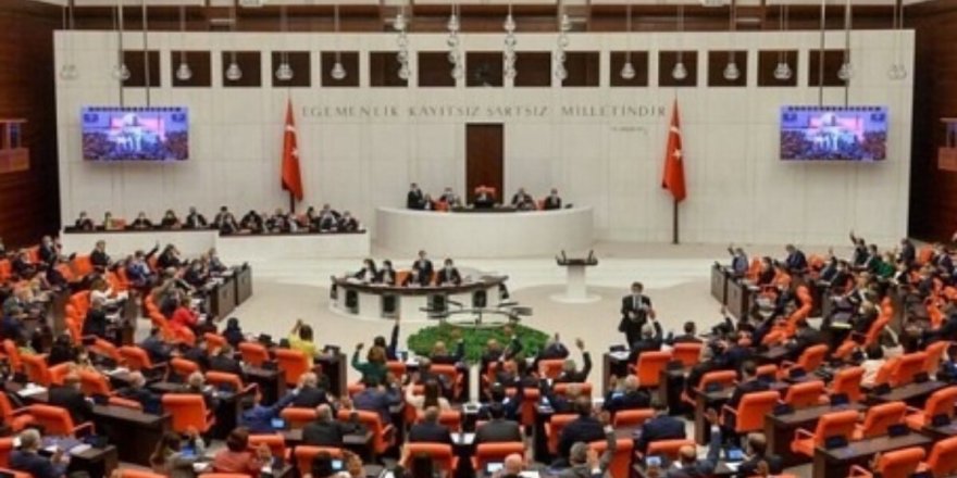 Pakêta Çaksaziya Cezayan a AK Partiyê pêşkêş kiribû hat pesendkirin