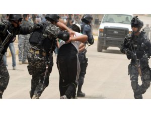 HRW: Hêzên Iraqî bi sedan kes desteser kirine
