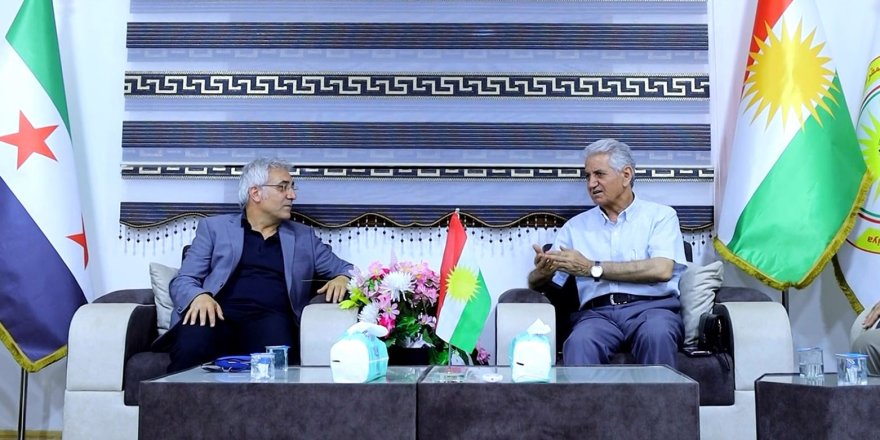 Siyamend Haco: Divê Şandeya Kurdî li ser Federalîzmê û Herêmeke Yekgirtî ya Kurdî rijd be