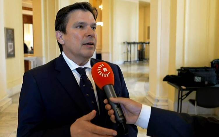 Vicente Gonzalez: Diviya Trump ji bo êrişê ji Kongreyê destûr wergirta