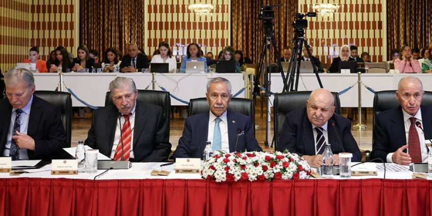 Bulent Arinç: Divê 'Mafê Hêviyê' were bicihkirin û efûya giştî bê ragihandin