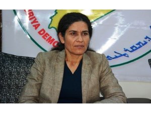 Îlham Ehmed: Em Reqa û Hesekê radestî hikûmetê nakin