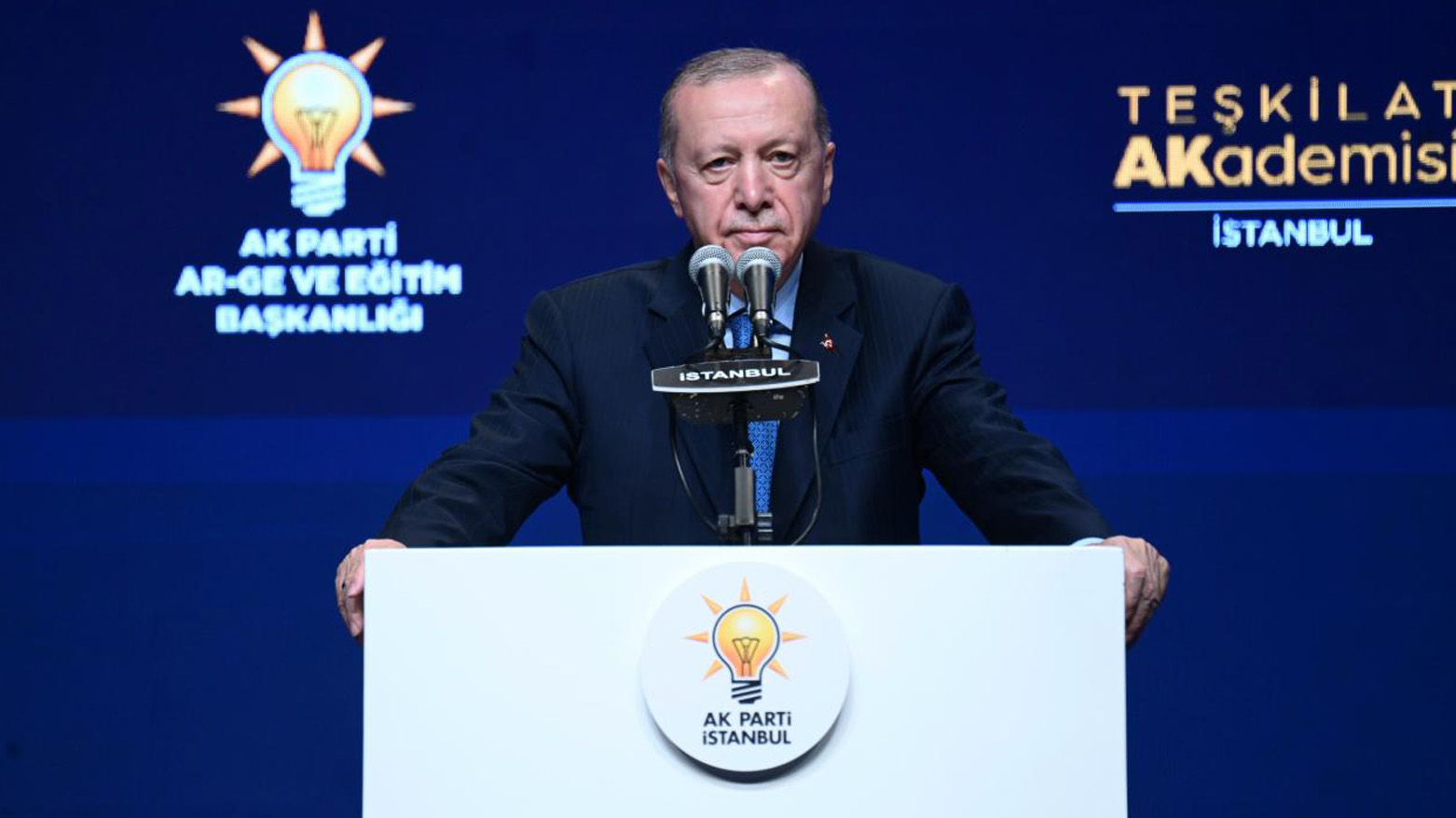 Erdogan: Em rê nadin dagirkeriyên nû û xêzkirina sînoran bi xwînê