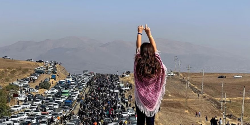 Daxuyaniya hejmarek ji rêkxirav û kesayetiyên Rojhilatê Kurdistan li salvegera tervgera Jîna yê
