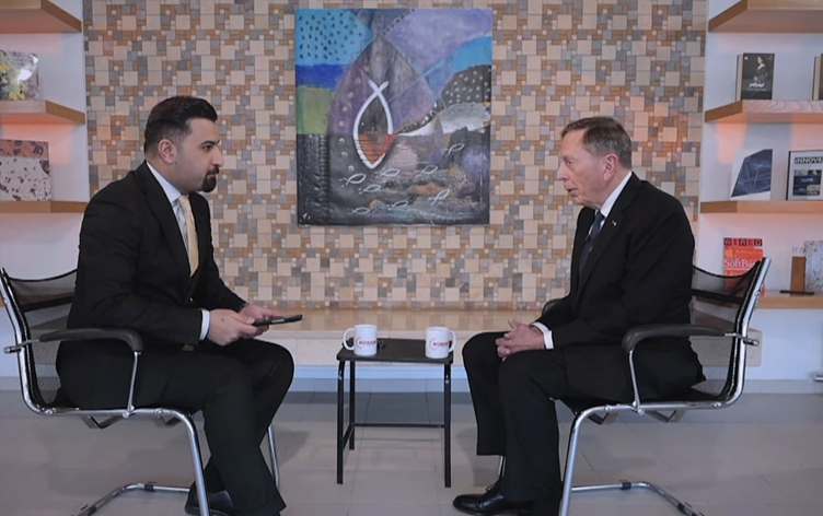 David Petraeus: Ji bilî çiyayan, Amerîka jî dostê Kurdan e