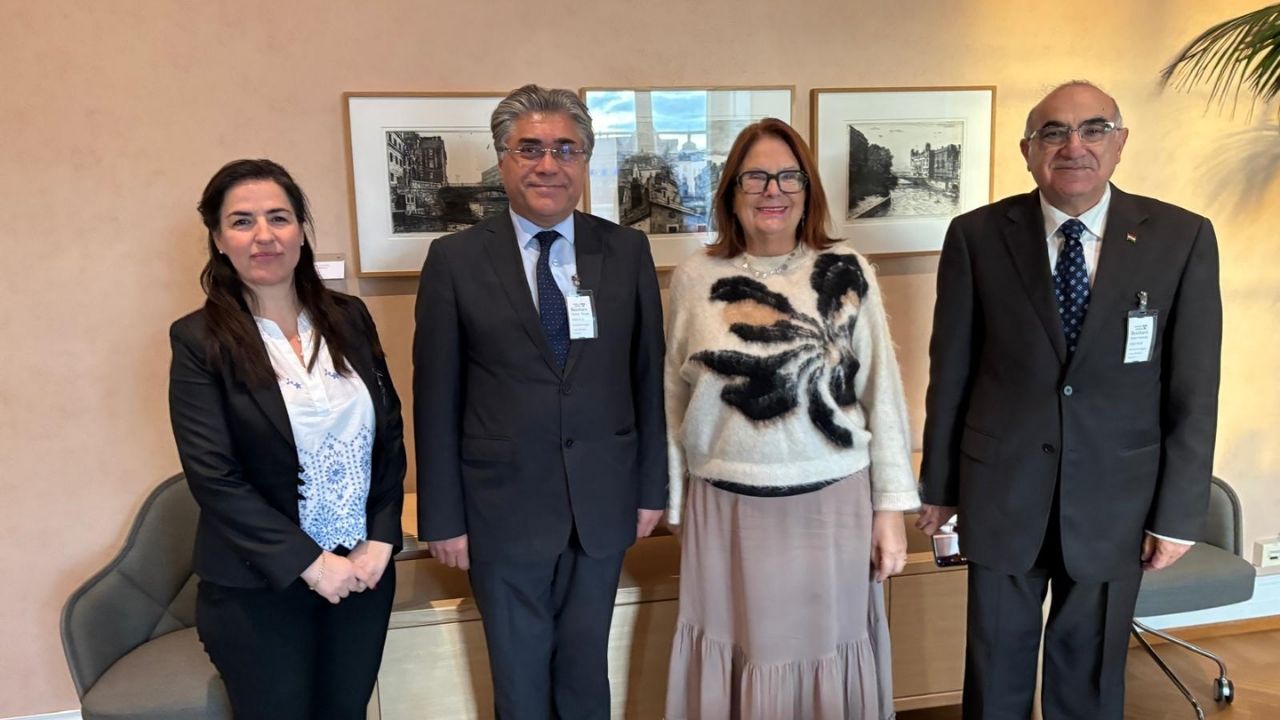 Heyeta PWKyê Li Stockholmê Bi Partîya Çep ya Swêdê Re Hevdîtinek Pêk Anî