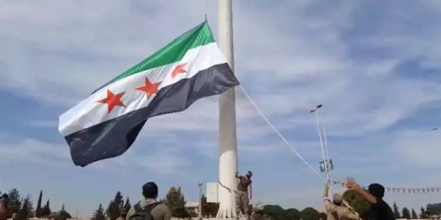 Bîst û yek dîplomatên ku ji rejîma Esed reviyabûn, vegerandin ser karên wan