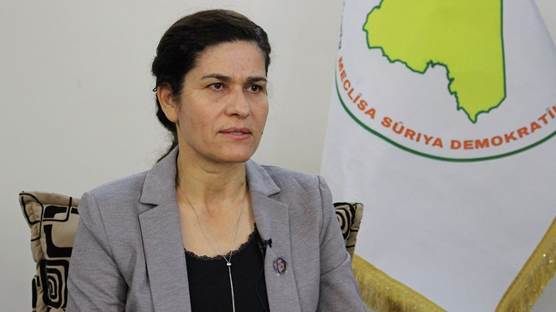 Îlham Ehmed: Ji bo Sûriyeyê sîstemeke nenavendî û demokratîk pêwîst e