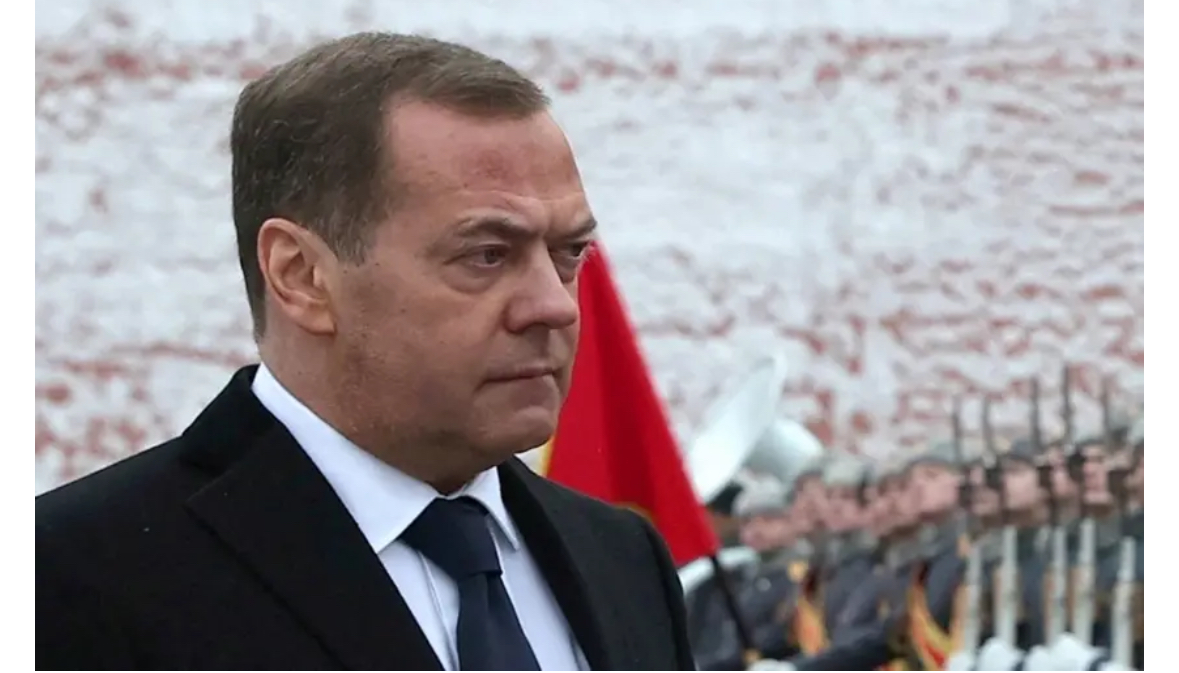 Medvedev: Biryara Trump ya testa nuklerî dê bandorê li ser Rûsya bike